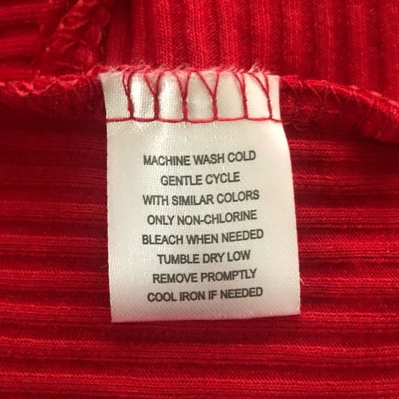 Eye Candy Red Ribbed Twist Front Tee, M NWT - Picture 5 of 5
